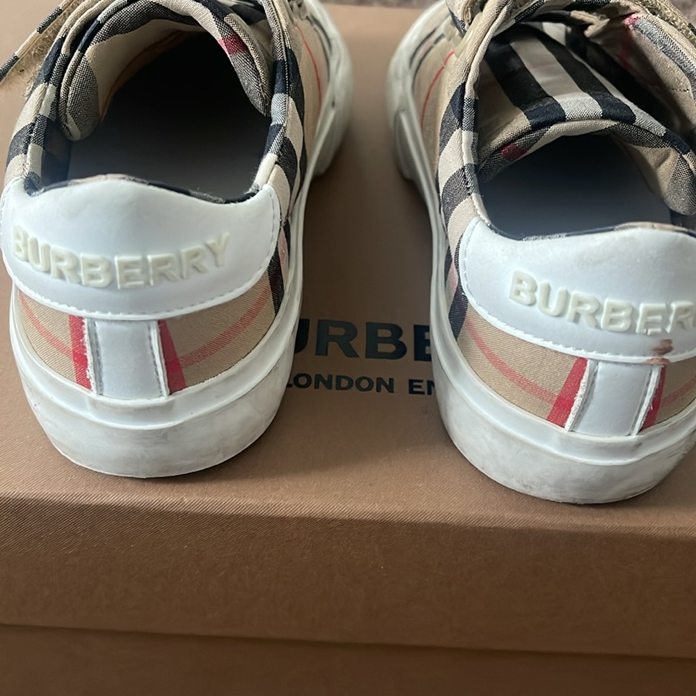 🌟Kids Burberry unisex🌟 - Picture 3 of 6